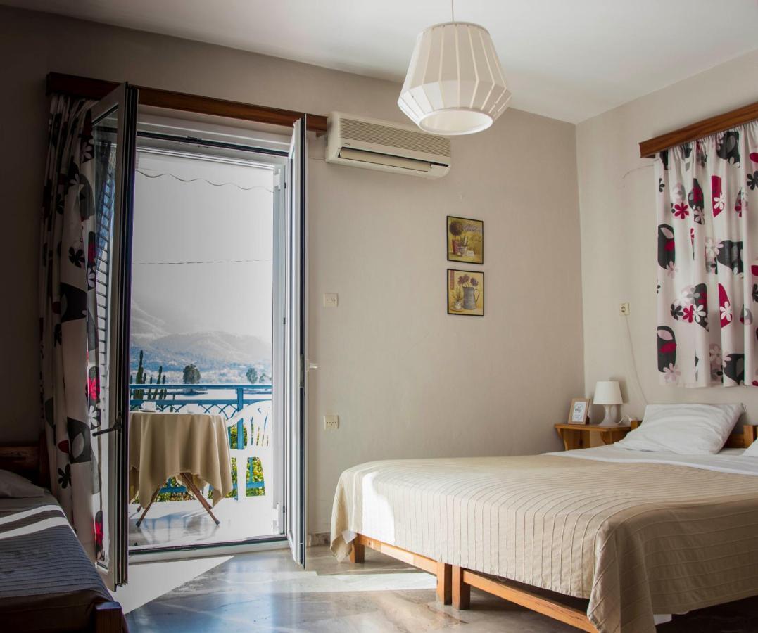 Drossinos Studios Poros Town Luaran gambar
