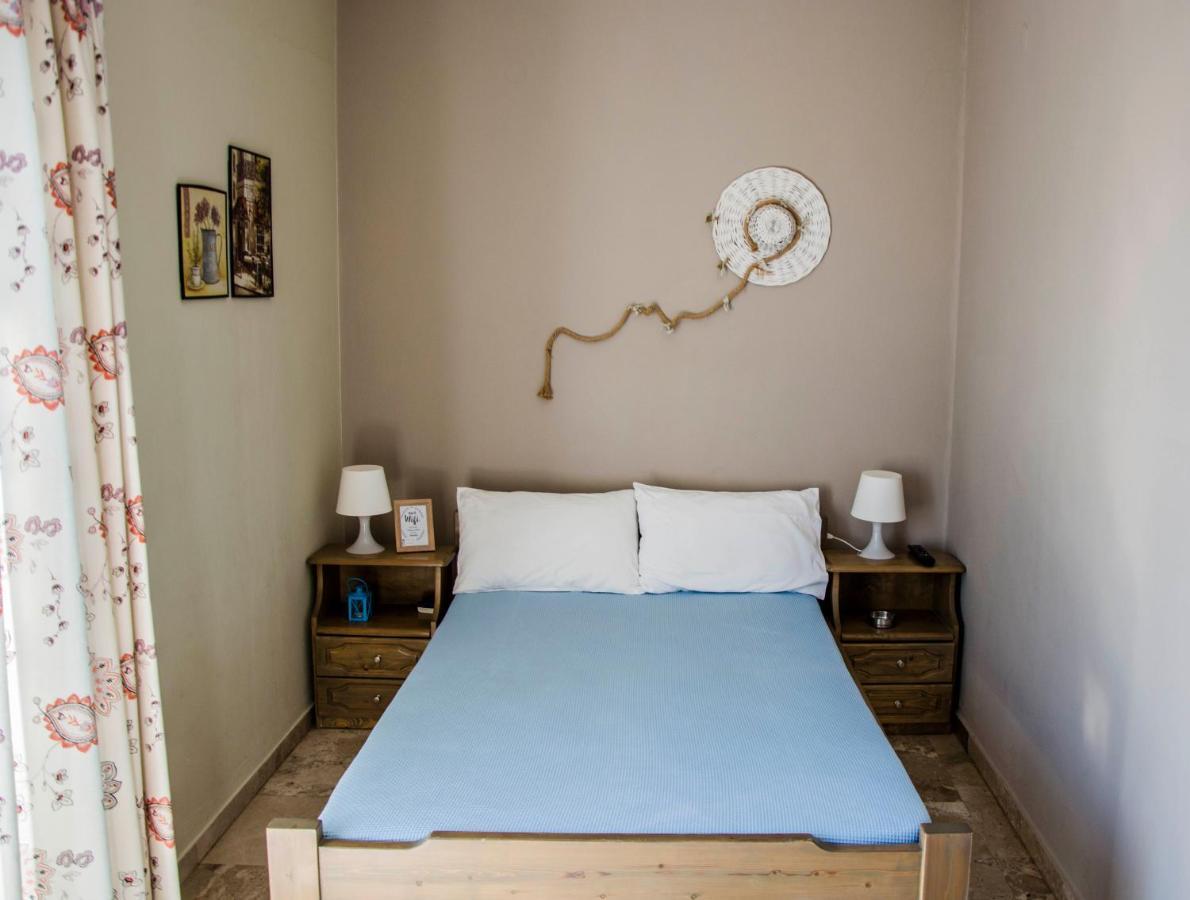 Drossinos Studios Poros Town Luaran gambar