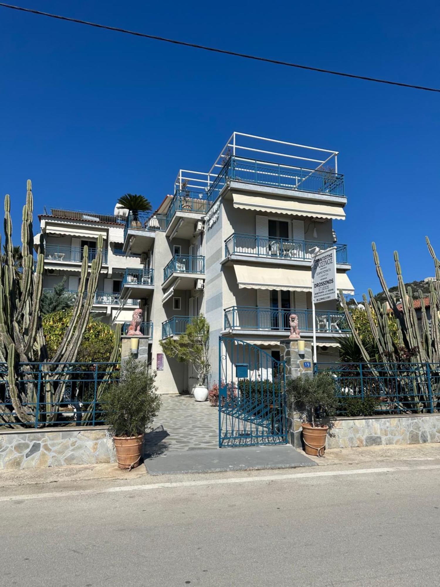 Drossinos Studios Poros Town Luaran gambar