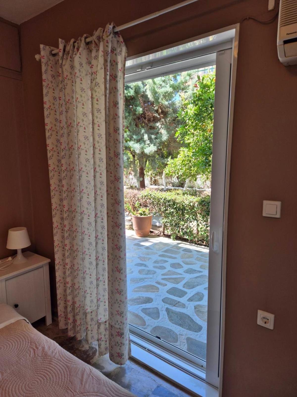 Drossinos Studios Poros Town Luaran gambar