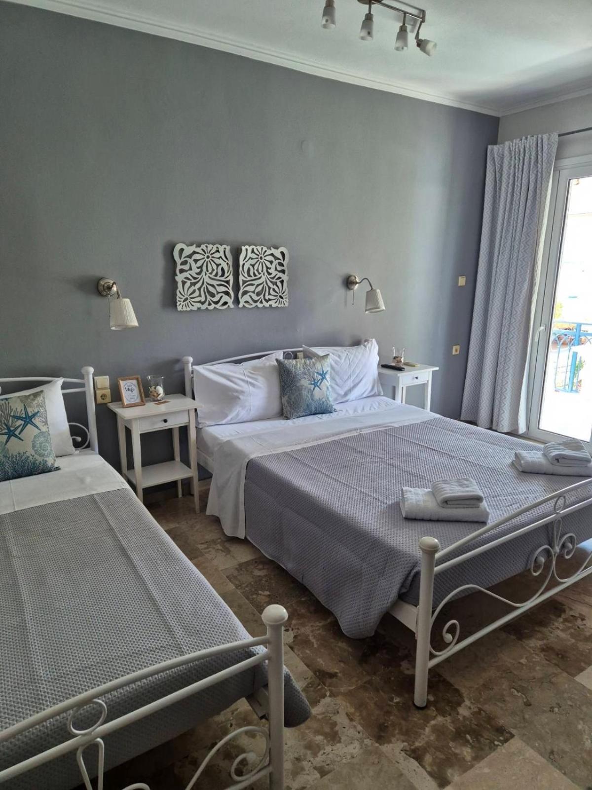 Drossinos Studios Poros Town Luaran gambar