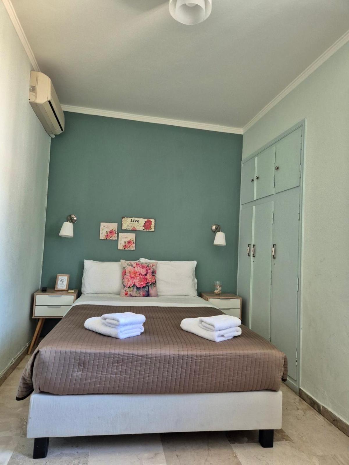 Drossinos Studios Poros Town Luaran gambar