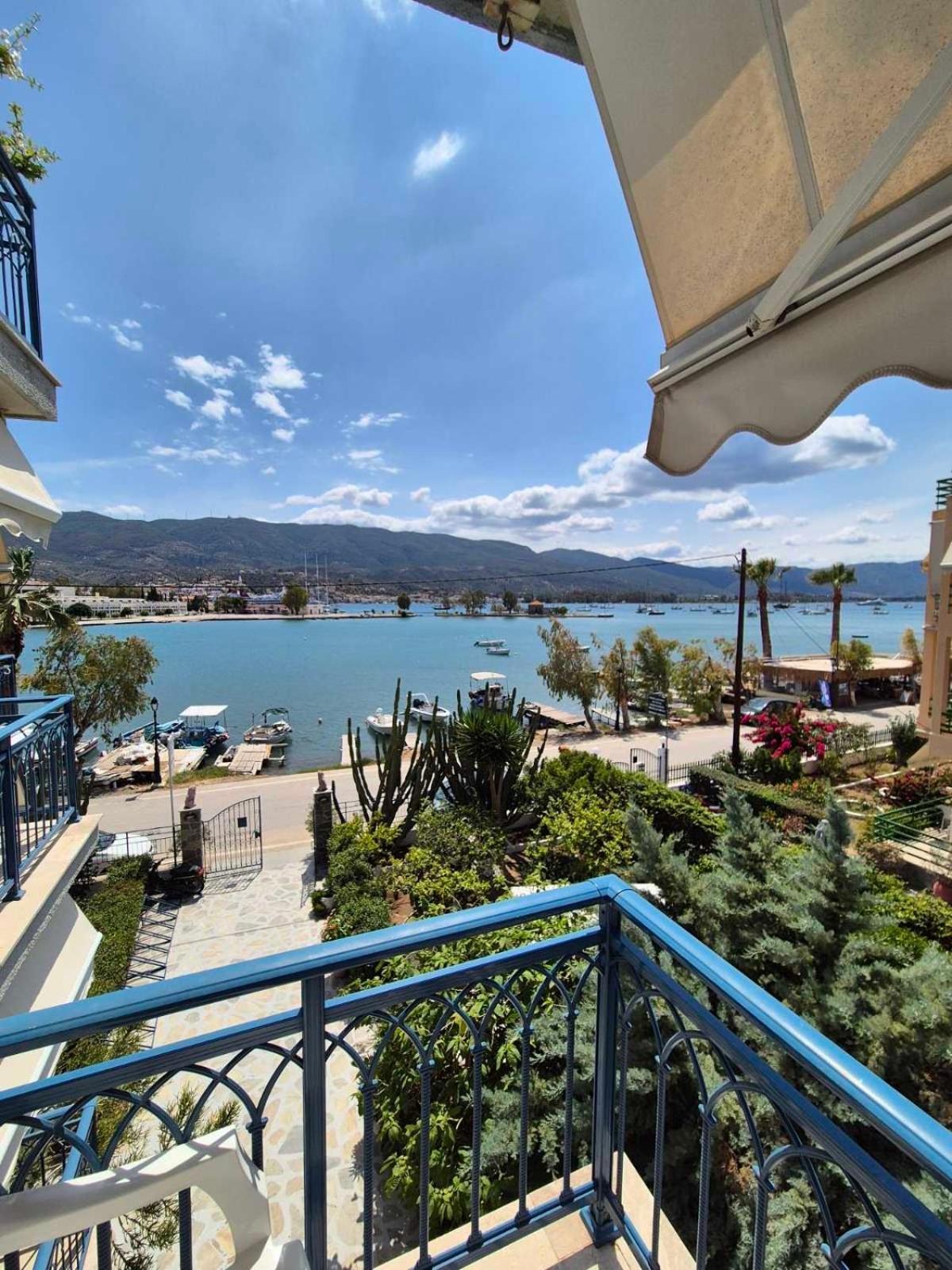 Drossinos Studios Poros Town Luaran gambar