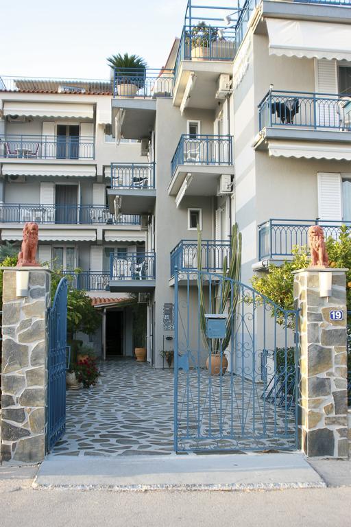 Drossinos Studios Poros Town Luaran gambar